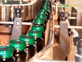 雞精怎麼選?營養師:製程透明公開有實證是關鍵