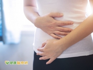 腸胃堵堵好不了?當心是這個原因所致