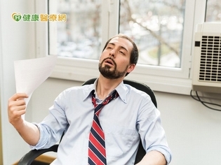 熱到暈頭轉向 想要解熱趕緊這樣做