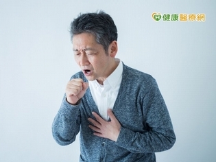 75歲翁肺癌被宣告活不過半年 新型免疫治療助延命