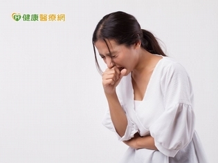 胸悶、咳嗽老症頭 少婦就醫竟肺癌晚期!