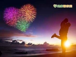 跨年好激情! 這招讓你「性」福不被套牢