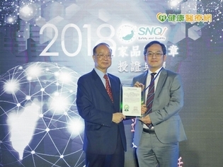 北榮主動脈微創手術團隊 榮獲SNQ國家醫療品質標章