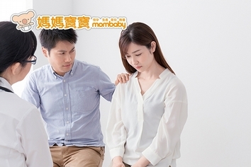 了解產後憂鬱.用4方法陪伴媽媽