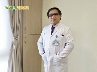 ROSA勵羅莎手術機器人 脊椎手術精準醫療新選擇