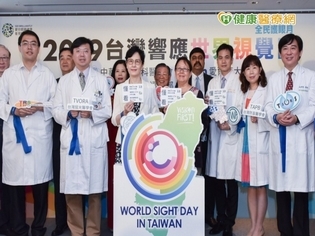 台灣人日黏3C破10小時 青少年陷乾眼症危機