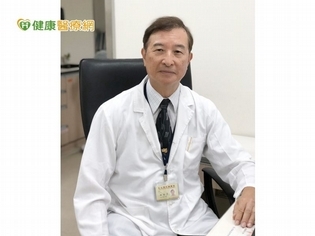 前櫃姊靜脈曲張常抽筋 靜脈黏合膠水治療新選擇