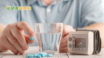 高血壓起伏不定好危險! 「腎動脈交感神經阻斷術」助24小時穩定控壓