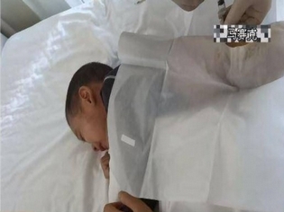 5歲男童問媽媽「死了會是甚麼樣子?」弱小身軀樂觀面對白血病的折磨