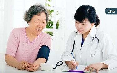 「更年期女性」健康檢查該注意什麼?健管師提醒必做「4大面向」