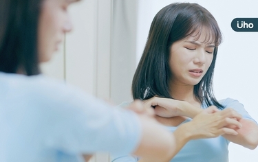 可以不用類固醇？異位性皮膚炎「傳統 vs 新藥」治療優缺一次看