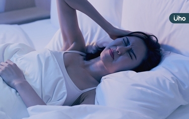 成人1天該睡幾小時才夠？美國心臟學會揭睡不飽「5大風險」