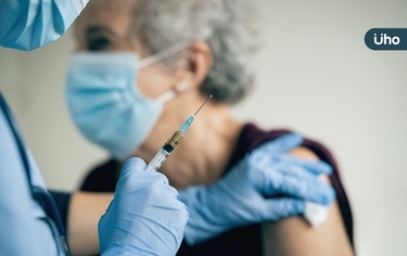 「打疫苗仍無抗體」癌友困境：醫院回診憂染疫、疫苗副作用又嚴重
