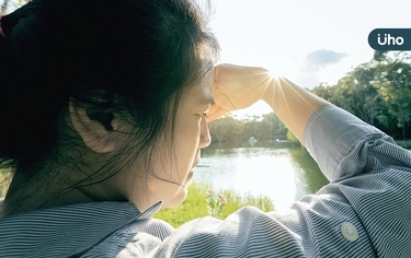 曬太陽視線突模糊「白內障」找上門!醫建議補充「2物」護眼抗氧化