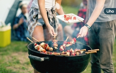 疫情升溫,中秋還能烤肉嗎?李秉穎建議:避免「1動作」就免擔心