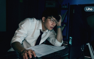 上班族你有「職業病」嗎?網議「6大厭世症狀」:真的別操到洗腎
