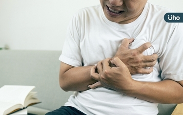 持續胸痛⋯心臟肌肉恐正在壞死!醫曝「這種胸痛」最致命