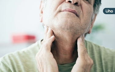 聲音嘶啞竟是喉嚨長瘤！醫警告「這腫瘤」一旦破裂死亡率高達9成