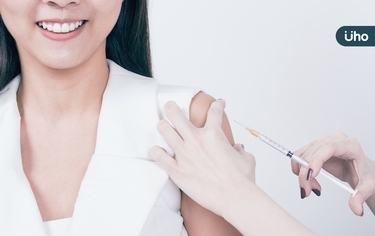 流感疫苗10月開打》誰能打?如何預約?可跟新冠疫苗一起打嗎?