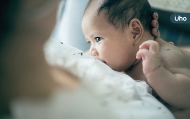 哺乳媽媽「產後瘦身+泌乳秘訣」專家教妳簡單「4招」這樣吃才對