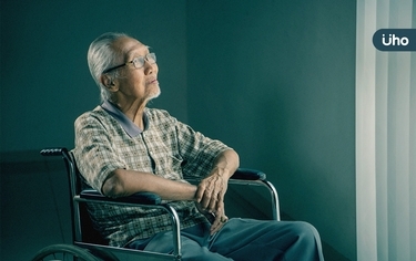 別戰勝癌症卻肝炎爆發死亡!醫揭「3種情況」治療前需先控制B肝