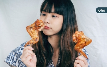吃美食最愛蘸「獨門醬汁」?醫師直搖頭:竟是讓你越吃越餓的真兇