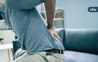 天天養生,為何腎腫成葡萄樣?醫揭主因竟是「它」年輕易忽略症狀