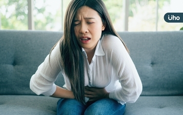 腹脹、消化不良⋯竟也是胃癌前兆!名醫揭「2階段」有效預防癌病變