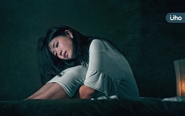 一下瘋狂妄想一下又沉默不說話!不是思覺失調竟是「新冠後遺症」