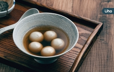 10顆小湯圓=1/4碗飯!營養師自製減醣版「豆腐湯圓」吃不胖