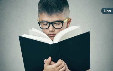 7成孩子讀完國小已近視！專家籲「儲備遠視量」對抗4大近視迷思