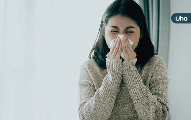 冬季過敏狂打噴嚏、鼻涕連連⋯？中醫建議善用「三九貼」改善過敏