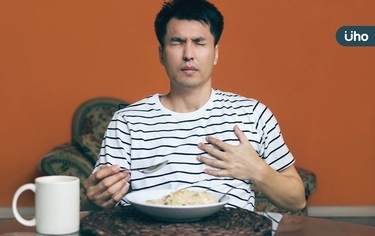 過年大吃飲酒,突胸痛、心悸⋯醫示警「前所未有的劇痛」恐心肌梗塞