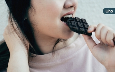 吃黑巧克力就不會胖？營養師破解「巧克力甜蜜陷阱」2類人不宜吃