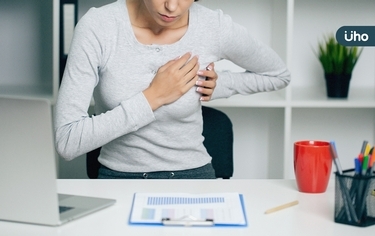 沒哺乳乳房卻又腫又痛⋯是得乳癌嗎?醫:恐患這類「乳腺炎」易復發