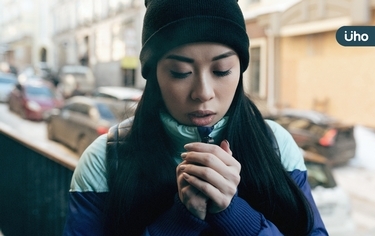 天氣一濕冷就肌肉緊繃、關節痠痛?專家教3招活絡筋骨抗發炎