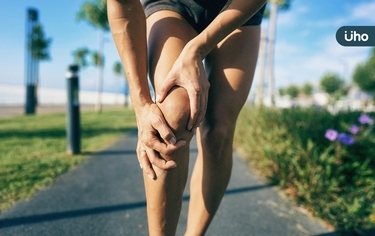 膝蓋前方好痛是「髕骨肌腱炎」嗎？復健醫教你「2動作」快速判斷