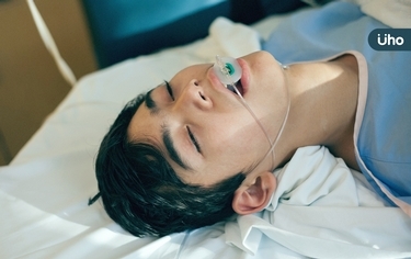 手腳無力、呼吸急促、杵狀指⋯醫揭「腦膿瘍」主因:嚴重恐併水腦致死