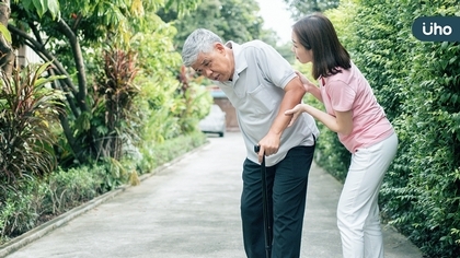 82歲老翁走路易喘竟是白血病 口服標靶藥減少副作用、提升存活
