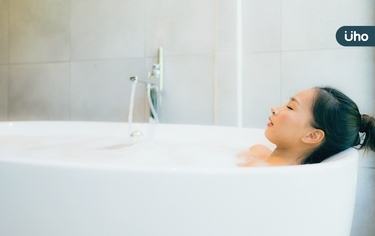 工作超累還是睡不著?教你「戰國最強武將」泡澡法:3步驟去疲勞