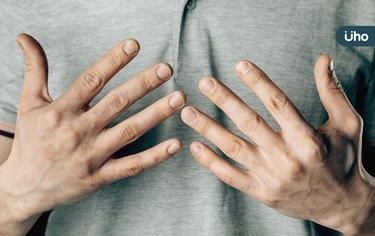 沒貧血缺鐵，手指甲卻越長越短？醫一驗血發現：缺乏「這1種」營養素