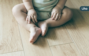 小孩腿型「O型變X型」別擔心！醫揭「腿型發育3階段」●●歲後就定型