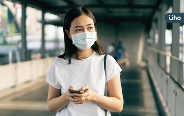 新冠疫情「秋冬還有一波!」台大醫曝疫苗接種趨勢:可能不需再打次世代