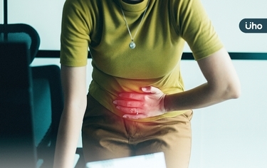 小心身體「1結晶」堆積恐發燒、腹痛!教你「4招」預防膽囊發炎