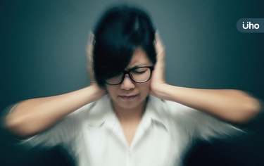 頭暈、眩暈如何分辨?常見頭暈原因有哪些?醫:看診前先記錄這3點