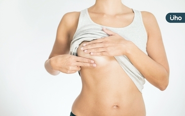 胸部越大越易得乳癌?別再管罩杯大小了!「這些人」才是高風險群