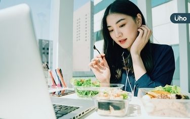 為什麼菜鳥上班早餐千萬不要「吃麵線」?過來人才懂的最強職場法則