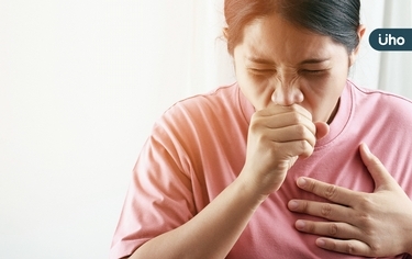 婦夜咳難眠誤認「喝冰水」氣管過敏⋯醫查「心衰竭指數40倍」險奪命