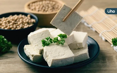 「豆腐減肥法」月瘦好幾斤?醫揭豆腐吃「這2種最好」加碼消脹氣妙招