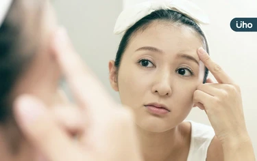 抬頭紋、魚尾紋⋯長皺紋顯老怎辦?中醫教「3招養膚」加碼穴位按摩